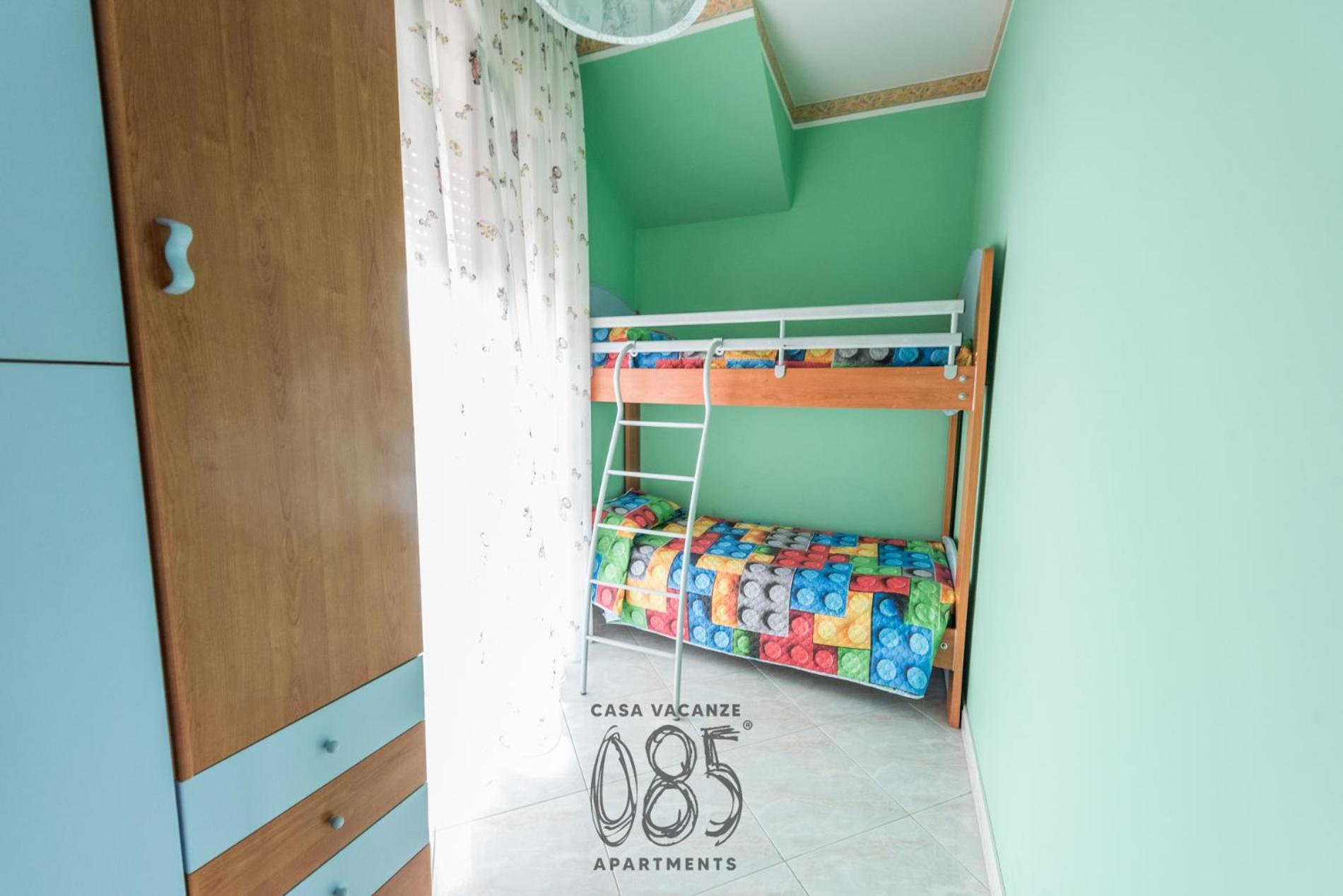 Apartment 085 *