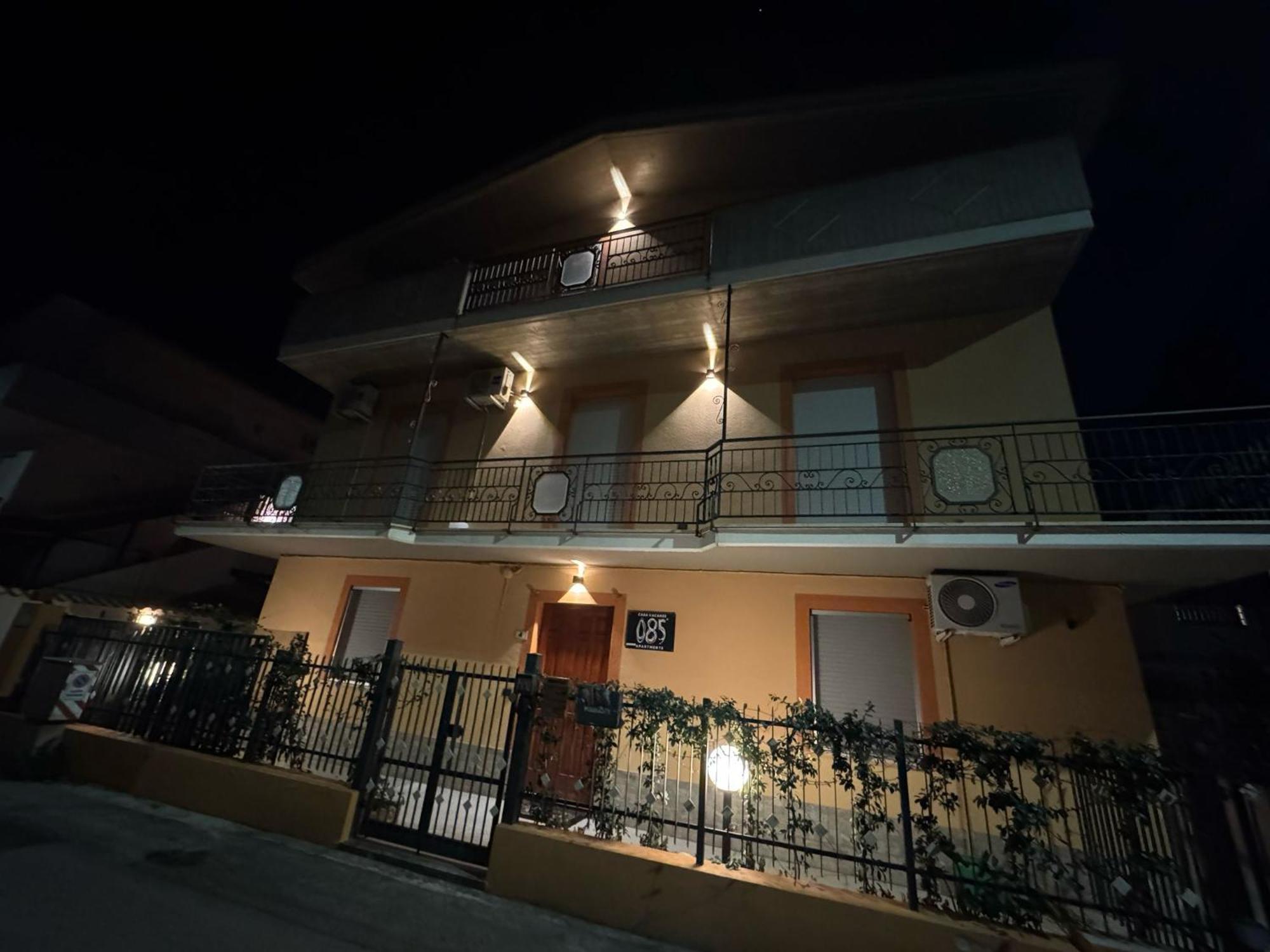 Apartment 085